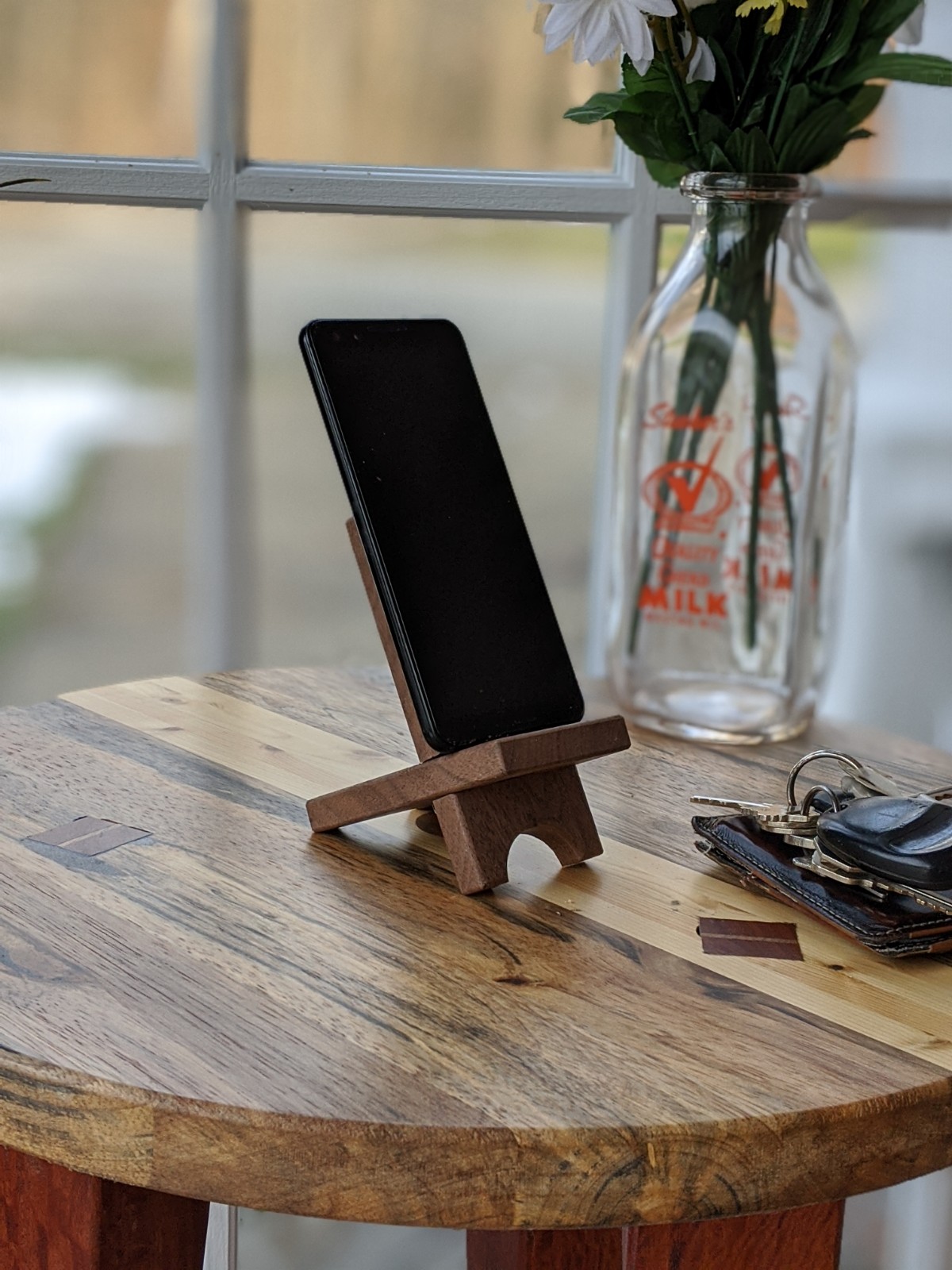 1G Hardwood phone Stands